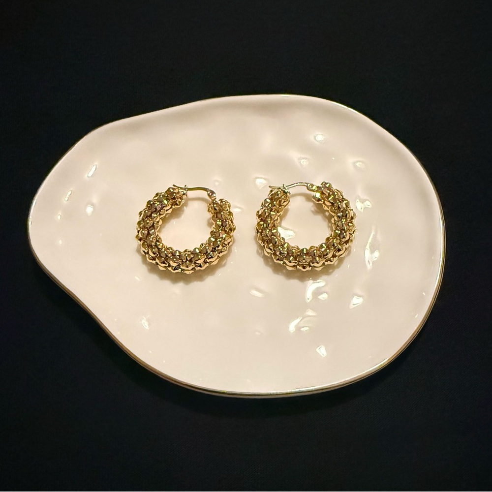 Elegant Gold Textured Hoop Earrings